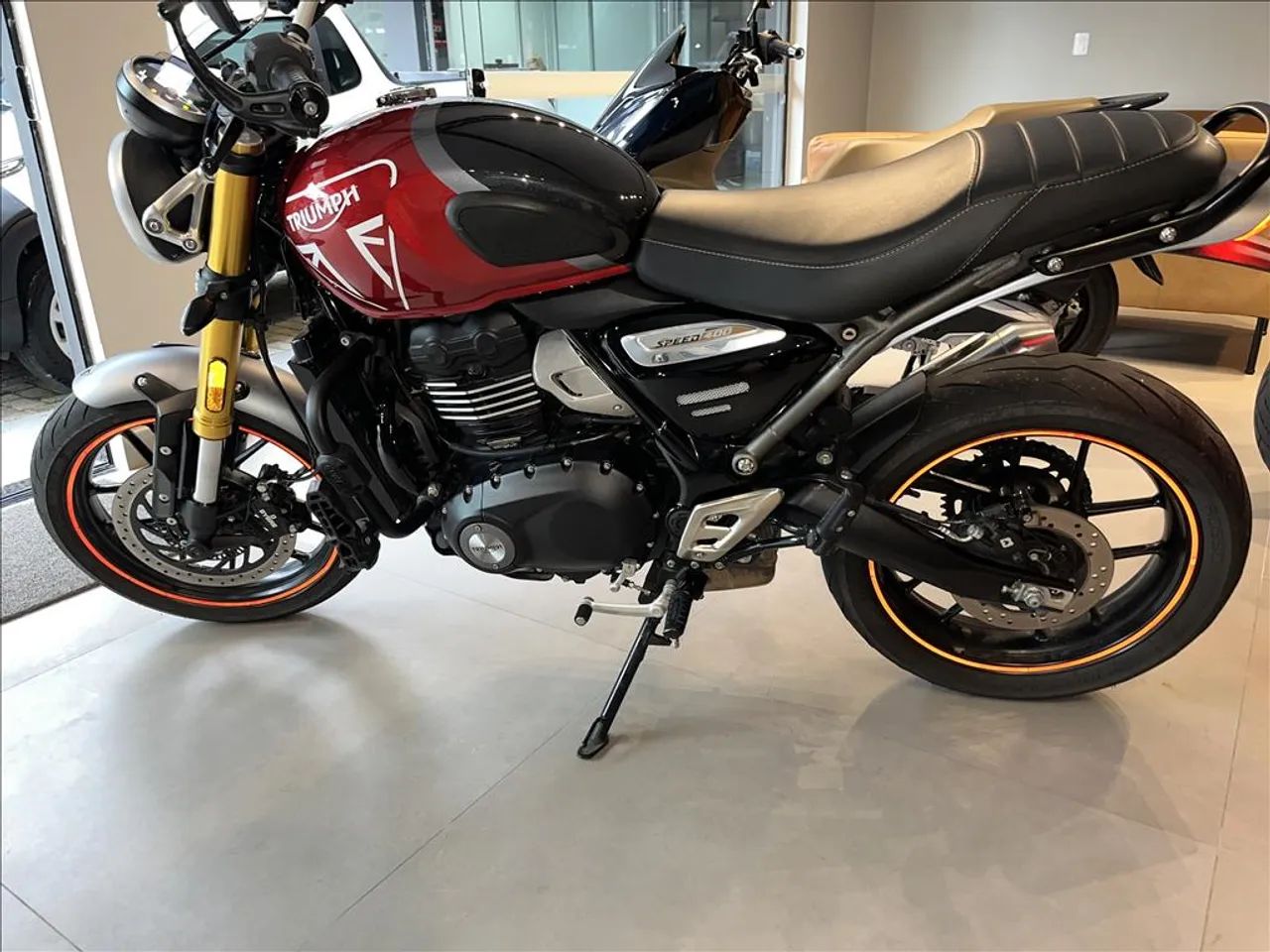 TRIUMPH SPEED 400 - Foto 2