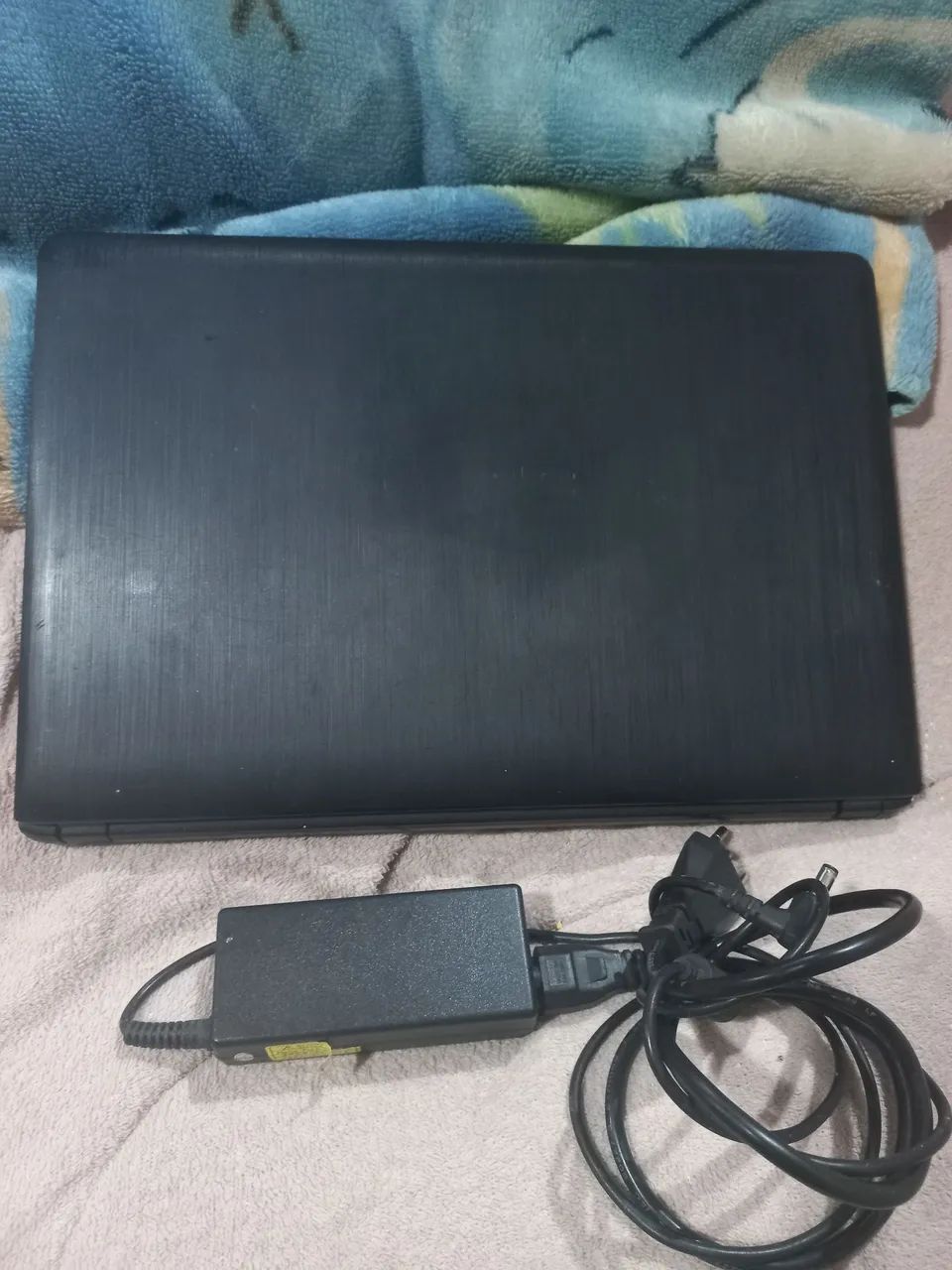 Notebook Itautec 4GB 500HD Windows 10 Bateria Viciada Funciona Normal  - Foto 2