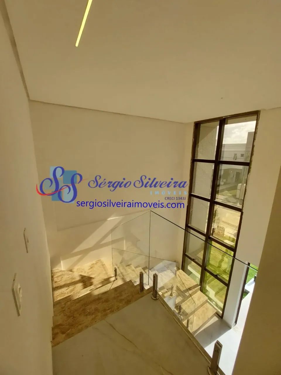 Belíssima casa no Eusébio com 4 suítes, lazer completo. - Foto 4