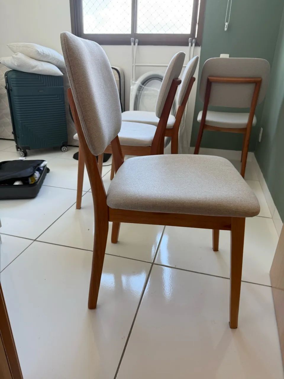 Conjunto de 4 cadeiras - 100% Madeira - Foto 2