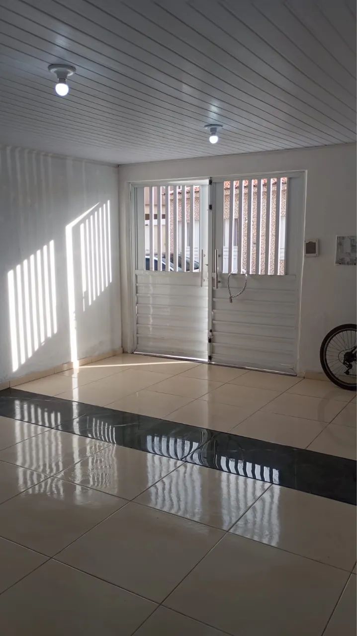 Alugo casa 