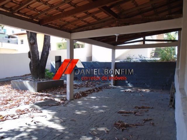 Casa de lote inteiro com quintal no melhor local do bairro Santa Helena - Foto 4
