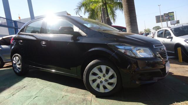 CHEVROLET ONIX 2013/2014 1.4 MPFI LT 8V FLEX 4P MANUAL - Foto 2