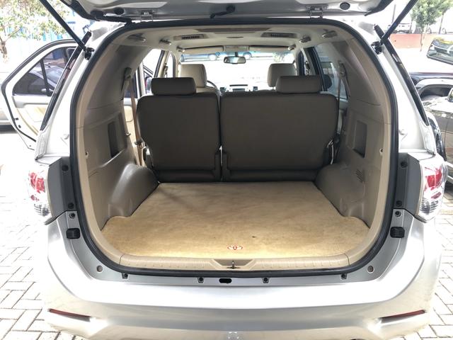 Toyota Hilux Sw4 3.0 Disesl Aut. 4x4 - Foto 14