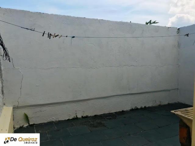 Casa em mongaguá , bairro itaguaí , geminada , lado morro - Foto 4