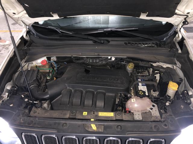 Vendo JEEP RENEGADE SPORT - Carro top Impecável - Foto 7