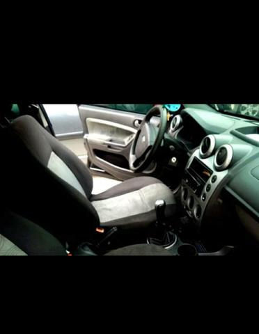 Ford fiesta 1.0 sedan 2009 - Foto 8