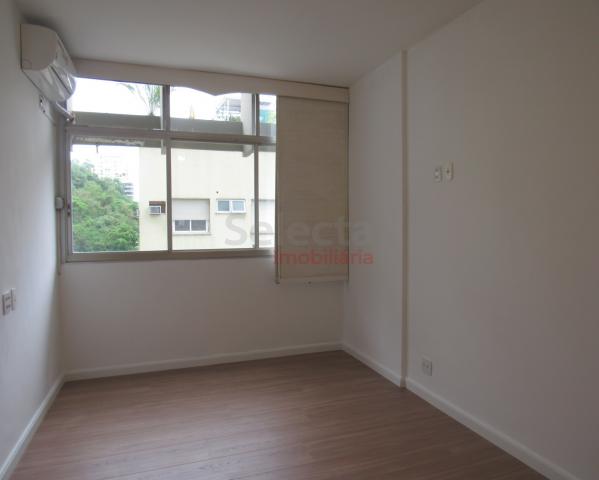 Apartamento de 140 m² na Av. Epitácio Pessoa, frontal, em andar bem alto, com visual panor - Foto 12
