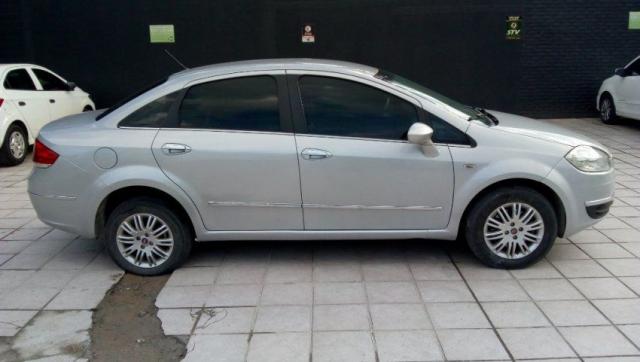 FIAT LINEA ESSENCE 1.8 16V FLEX Prata 2014/2015 - Foto 9