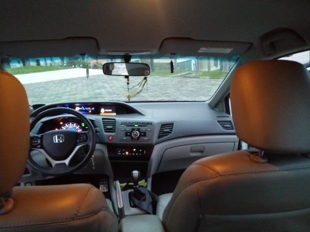 Honda Civic Lxs 1.8 Branco - Baixo KM - Foto 14