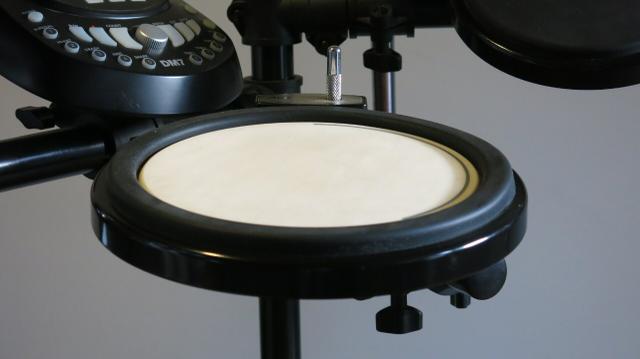 Bateria Eletrônica ALESIS DM7 USB Kit - 8 peças