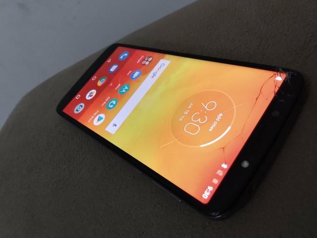 Moto E5 16gb R$299,00