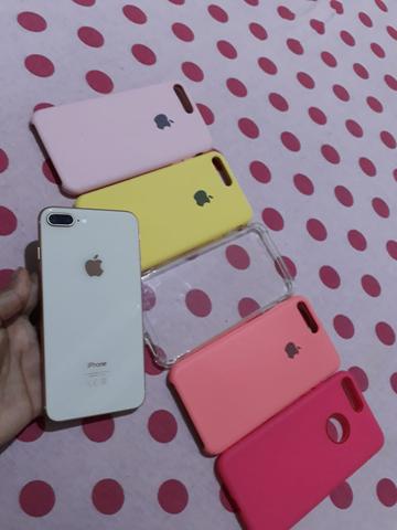 Troco iPhone 8 Plus só venda acompanhar somente carregado! - Foto 3