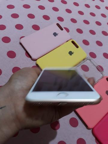 Troco iPhone 8 Plus só venda acompanhar somente carregado! - Foto 2
