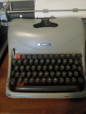 Máquina de escrever Olivetti LexiKon - Foto 2