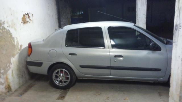 Renault Clio Sedan bem conservado (negociável) - Foto 6