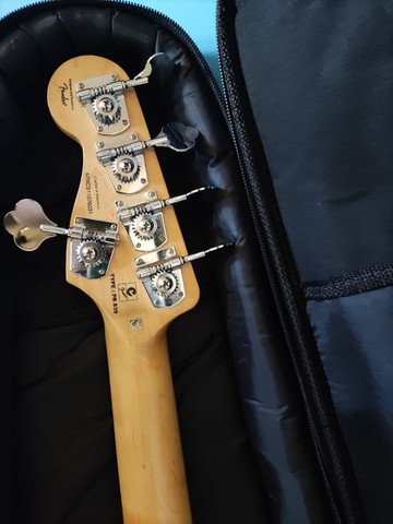 squier jazz bass olx