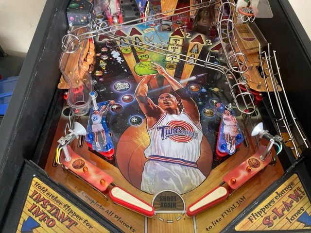 Space Jam Pinball Machine