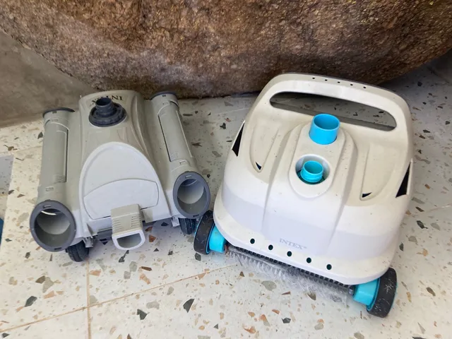 Robô de limpar piscina INTEX