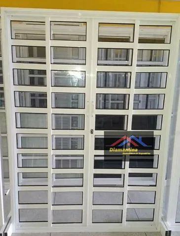 Porta travessa 4 folhas