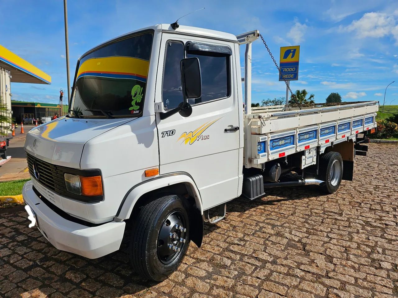 Caminhão Mercedes-Benz 710 Plus - Foto 4