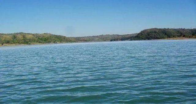 LOTES NO LAGO CORUMBÁ 