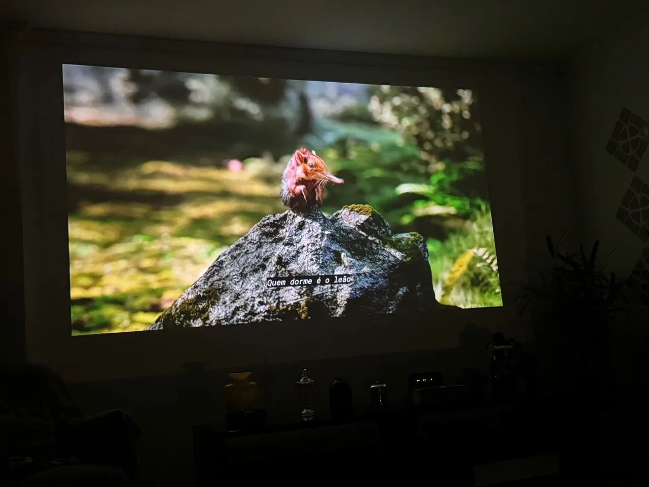 Preço imperdivel!! Samsung The Freestyle 2nd Gen projetor Smart Portátil com CASE - Foto 6