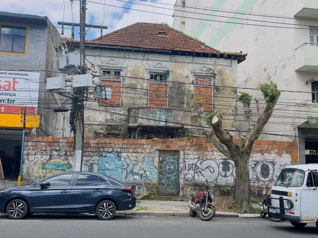 Terreno, 504m² no Centro de Belém.