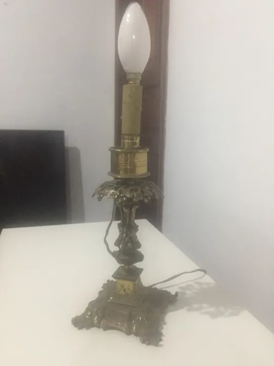 Candelabro ( abajur ) antigo de bronze , deslumbrante !!!