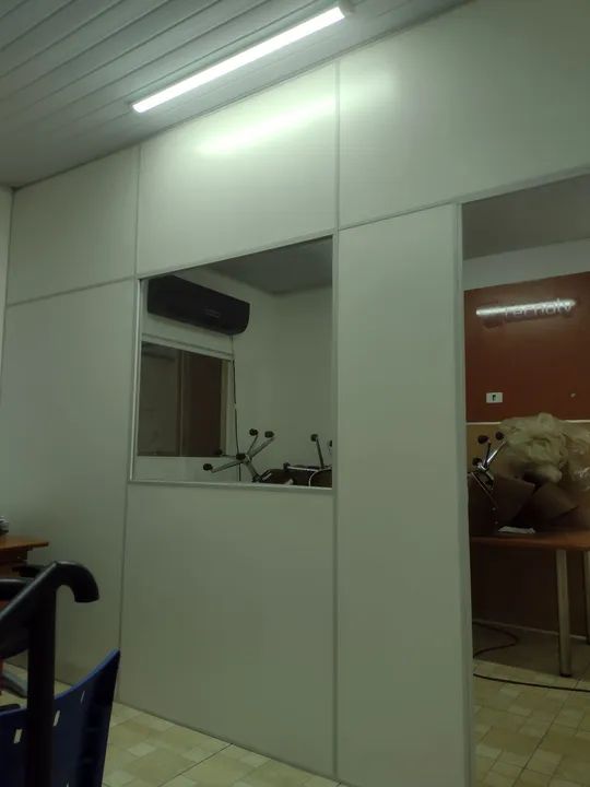 Divisórias ambiente/ é Pisos láminado é vinílico  - Foto 3