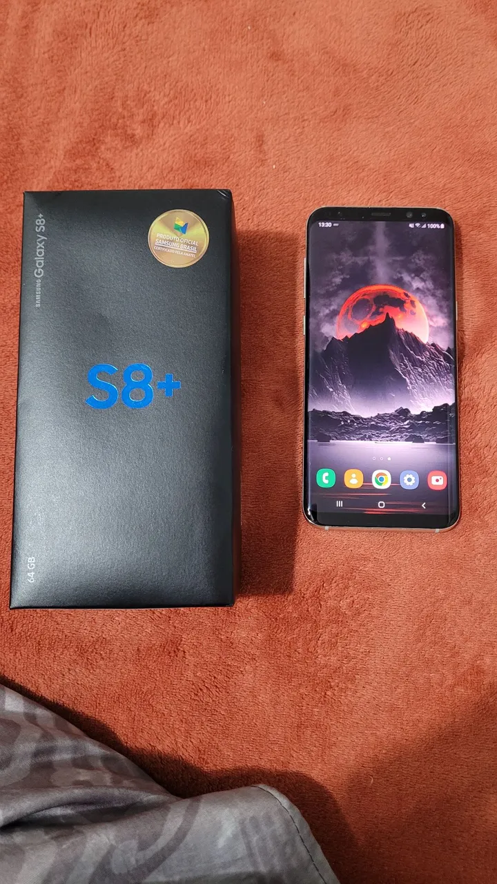 Smartphone Samsung S8 plus todo original, nunca foi trocado nada. Tela impecável sem risco
