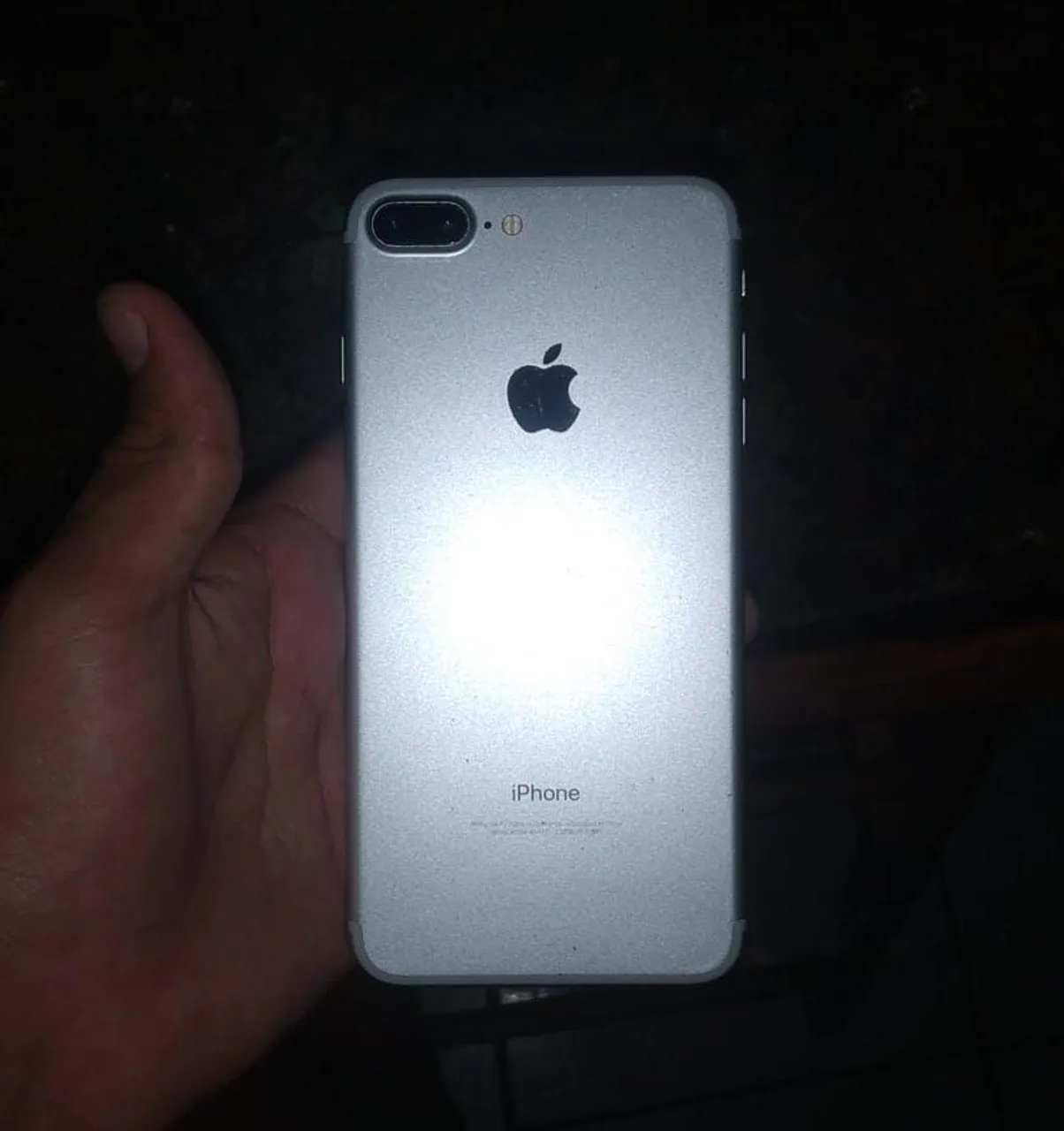 Vendo iPhone pra sair logo