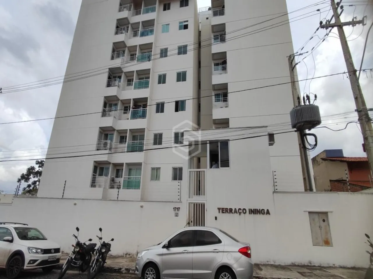 APARTAMENTO COM 2 QUARTOS E UMA SUÍTE NO BAIRRO ININGA.