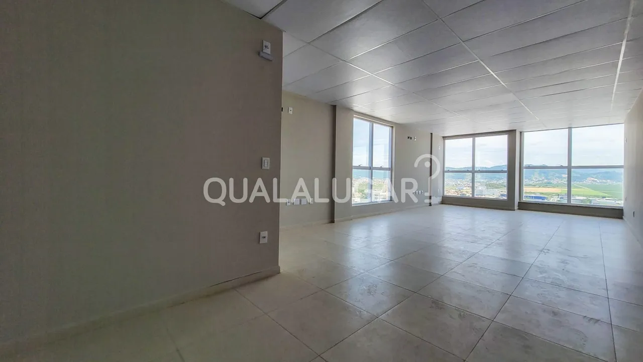 Sala com 2 vagas de garagem para locação, Vila Moema, Tubarão, SC