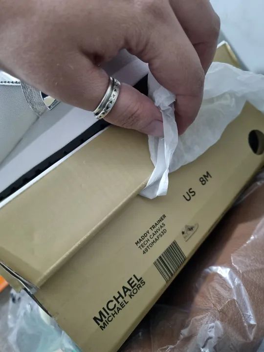 Tênis Michael Kors branco - Foto 5
