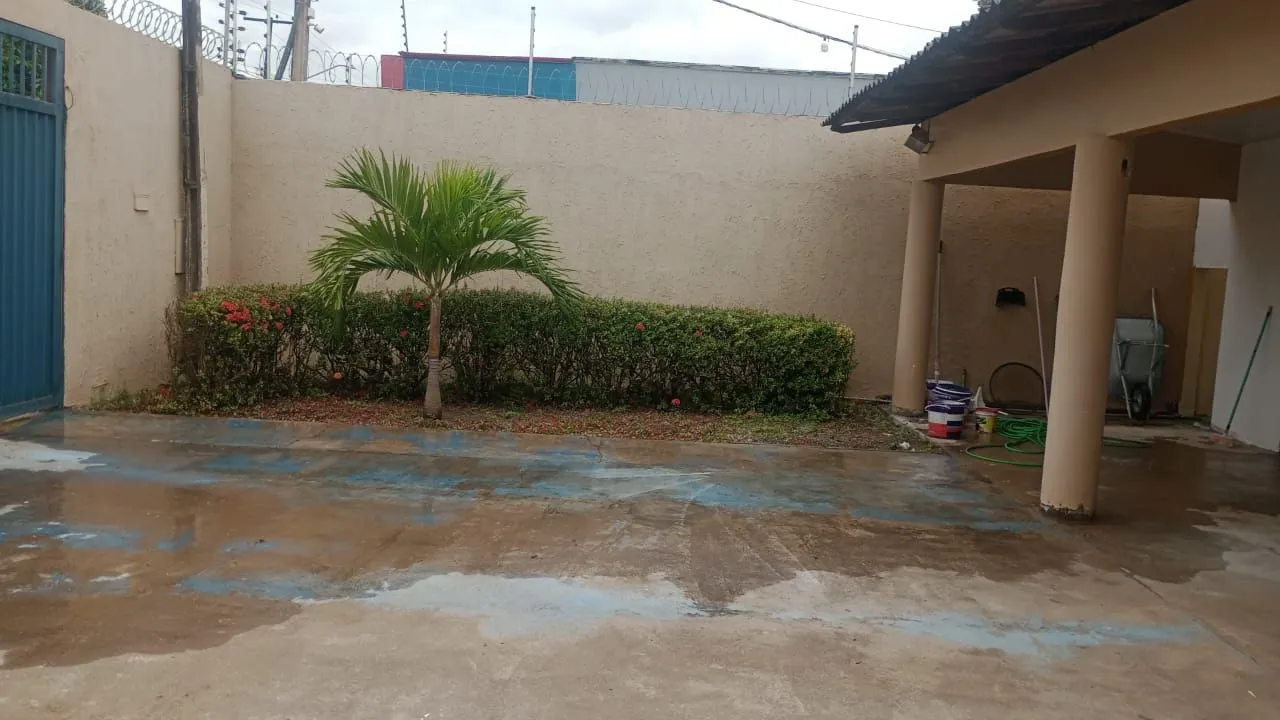 Vendo casa no centenário