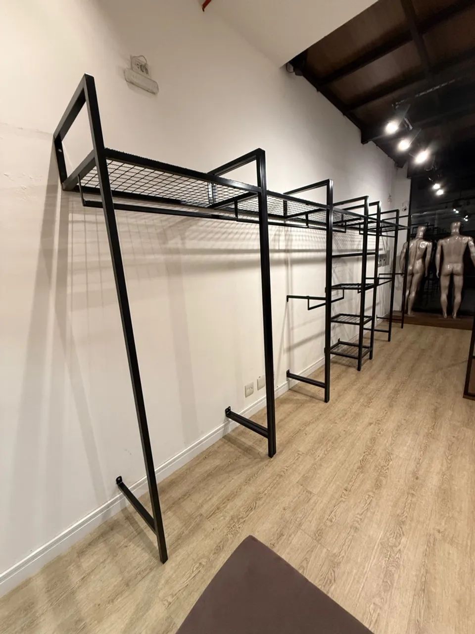 Conjunto de Prateleiras Metálicas para Loja