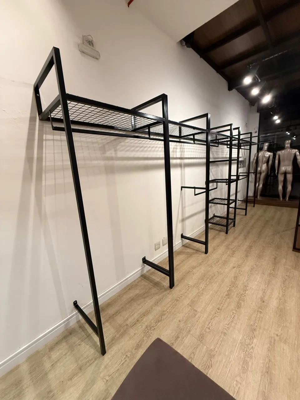 Conjunto de Prateleiras Metálicas para Loja