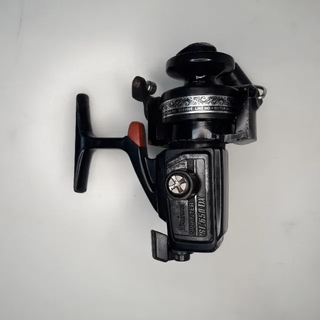 MOLINETE DAIWA ST-650 DX DIREITO/ESQUERDO preto 