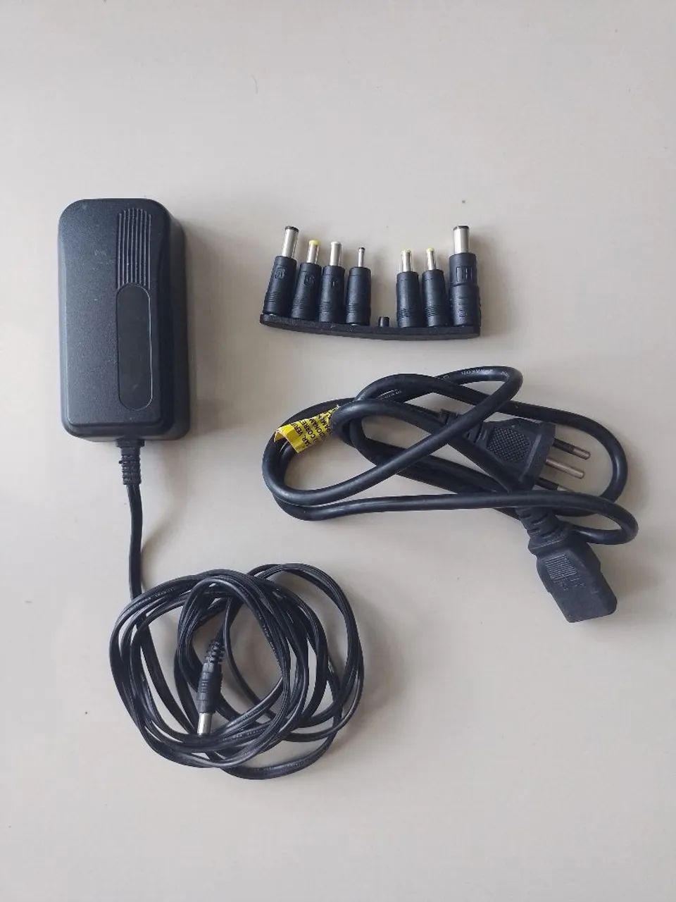 Fonte Carregador Universal para Notebook