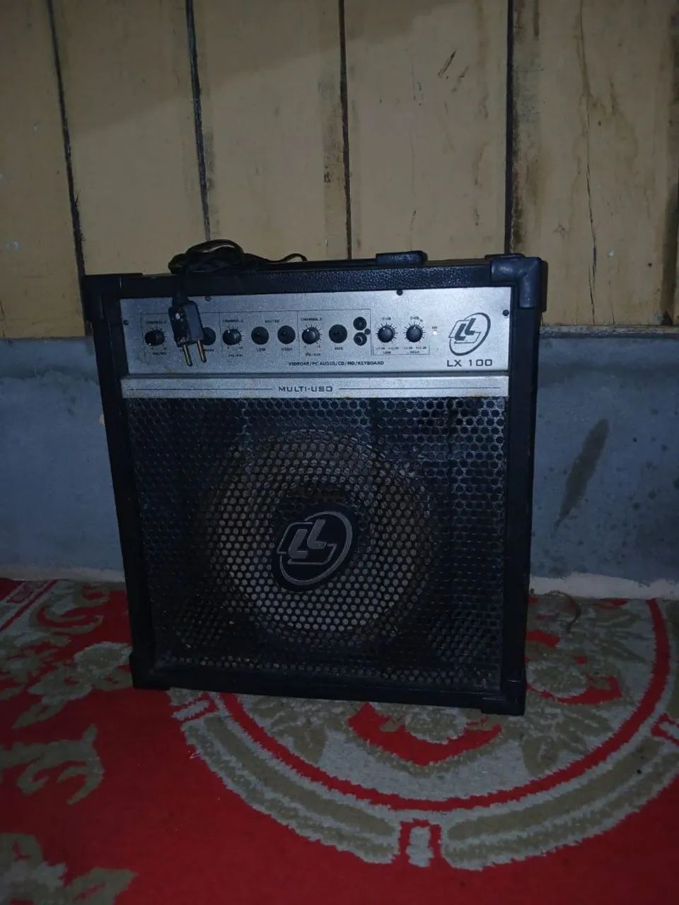 Caixa de Som Amplificada Multiuso LX 100