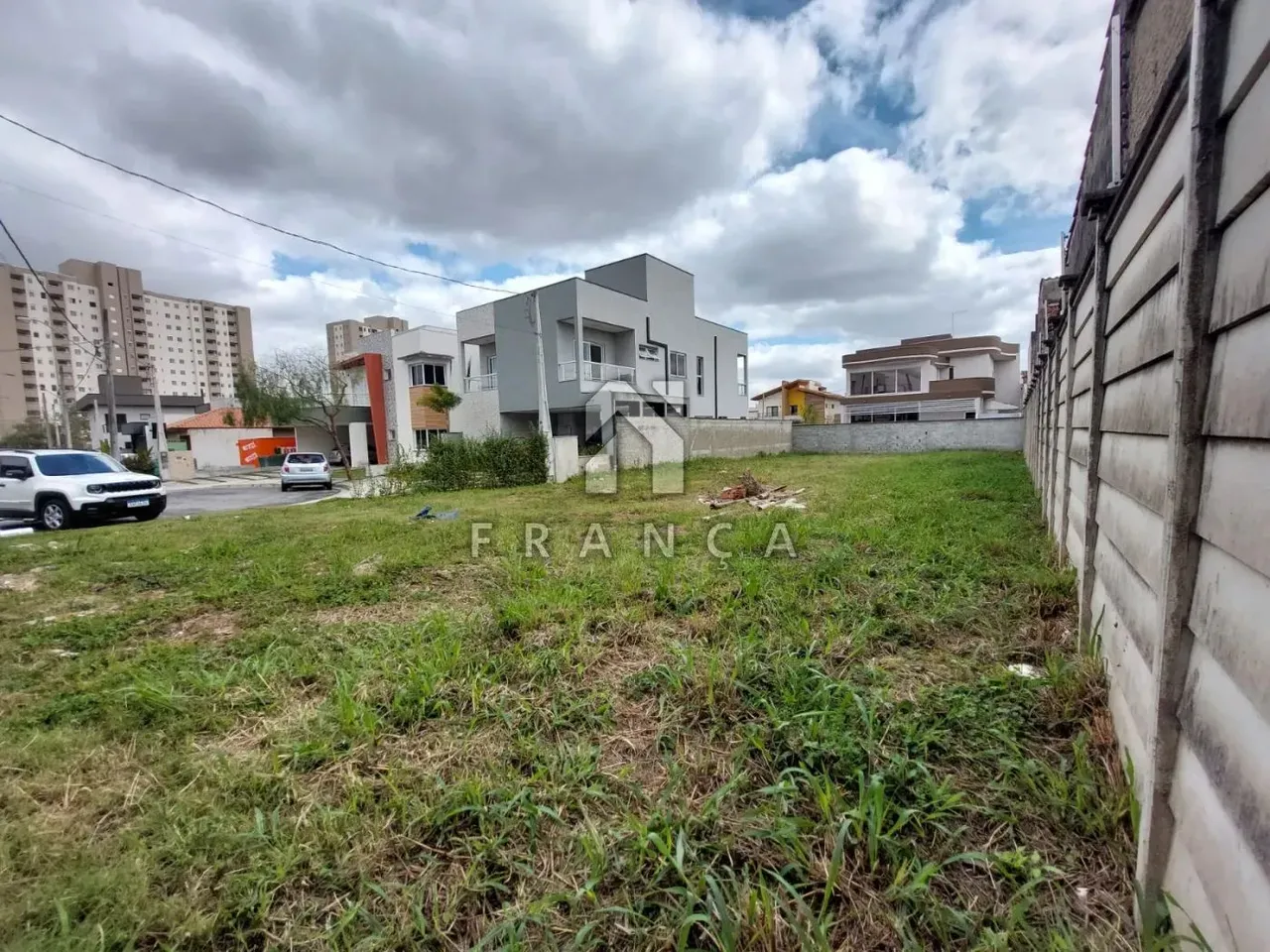 Terreno Condomínio em Jacareí