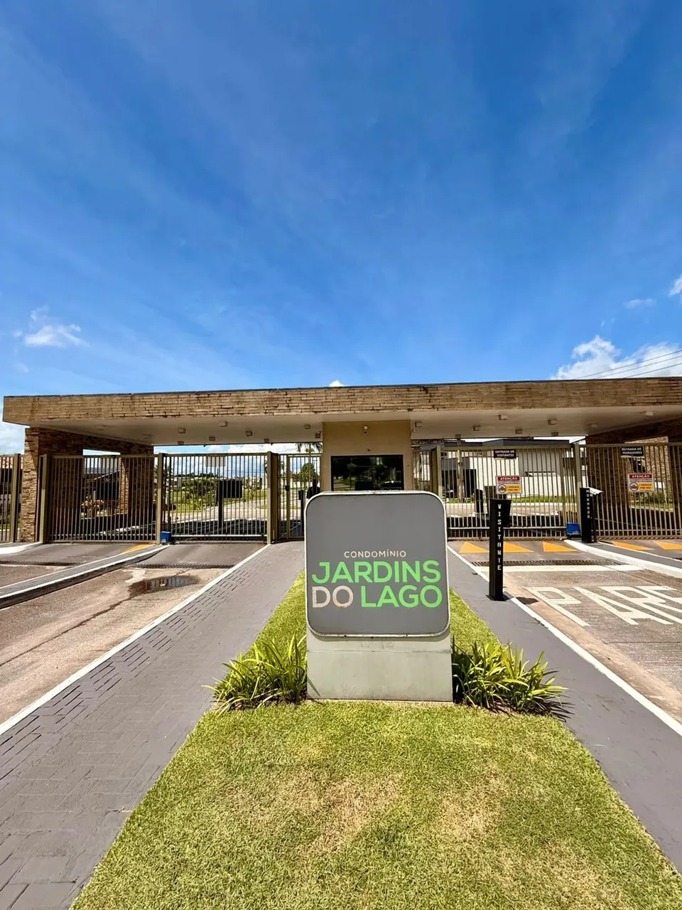 Vende Lote no Condomínio Jardins do Lago R$ 450.000,00