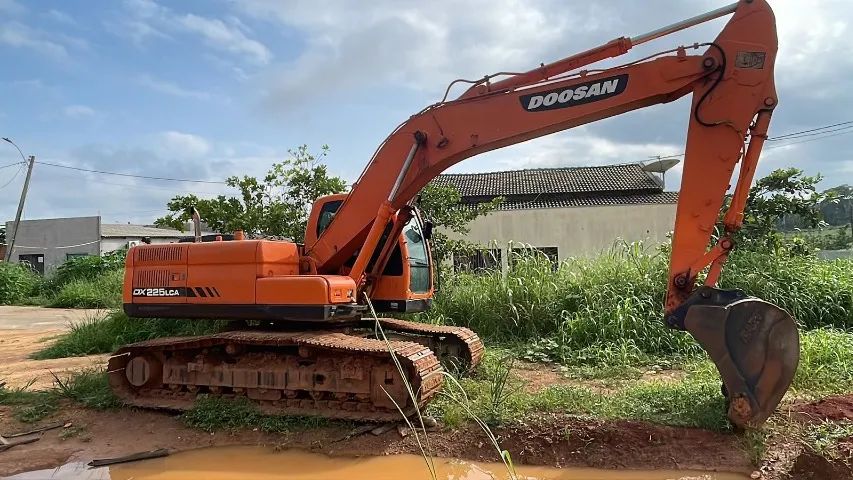 Escavadeira Doosan DX 225 LCA - Foto 3