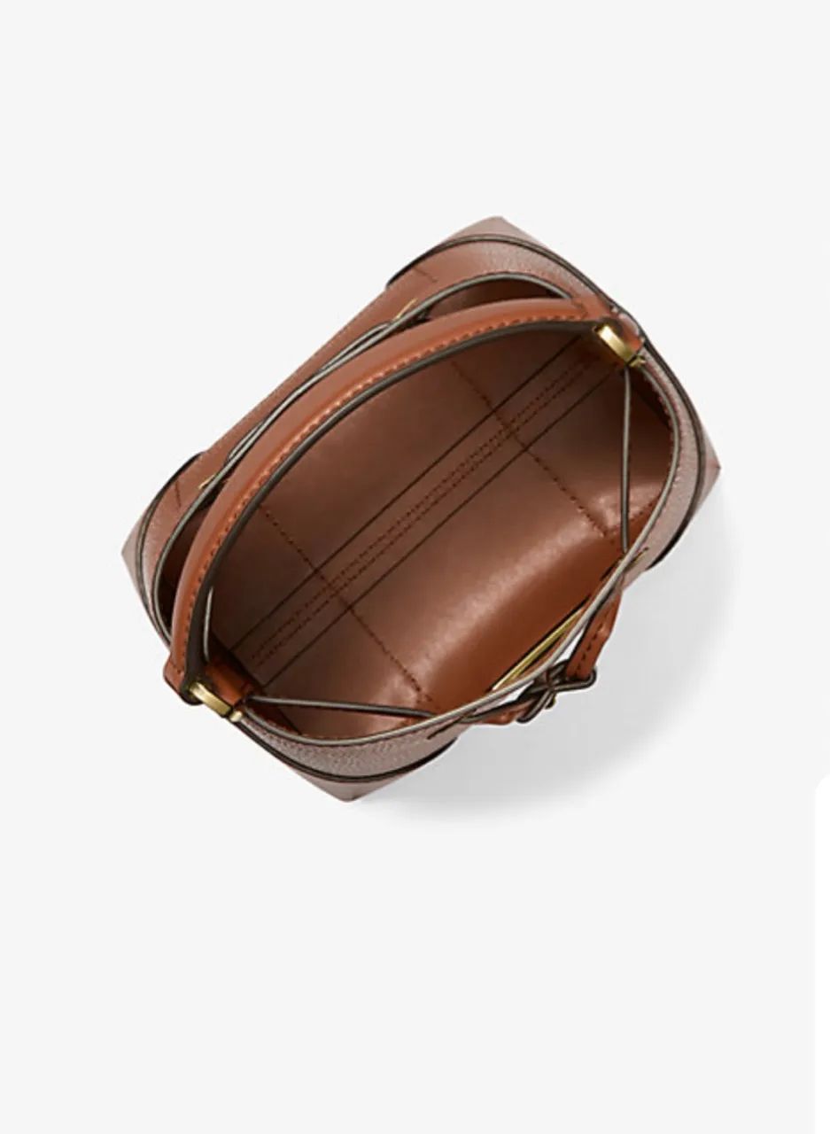 Bolsa de Ombro de Couro Marrom Elegante