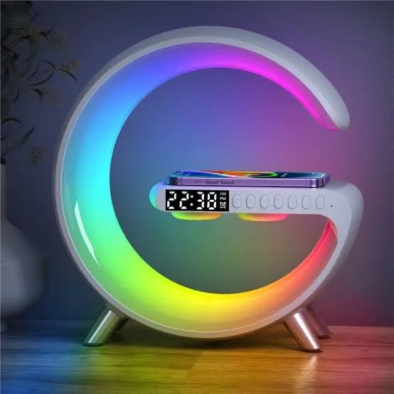 Luminária de Mesa com Carregador Wireless e Som