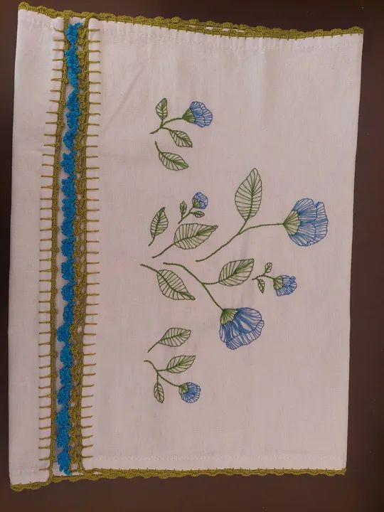 Tapete, bolsa e caminho de mesa de crochê e pano de prato. - Foto 4