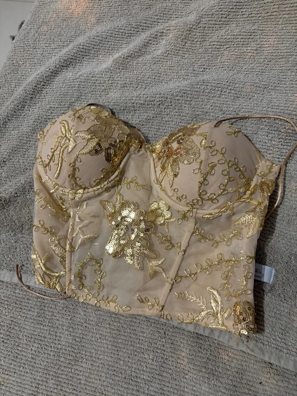 Corset dourado com amarração