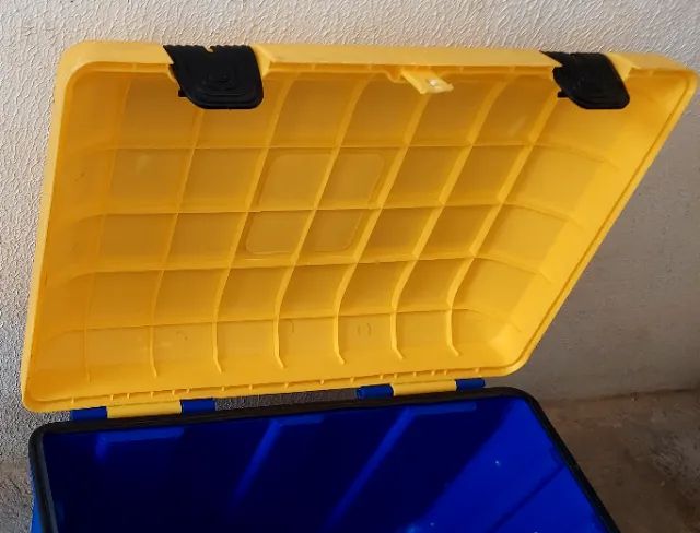 Caixa/ cofre plástico 150lts  - Foto 6