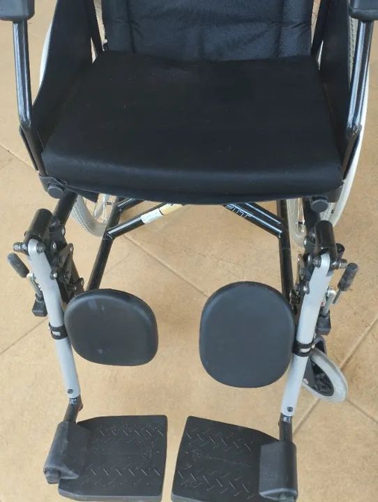 Cadeira de rodas Jaguaribe modelo Fit  - Foto 5